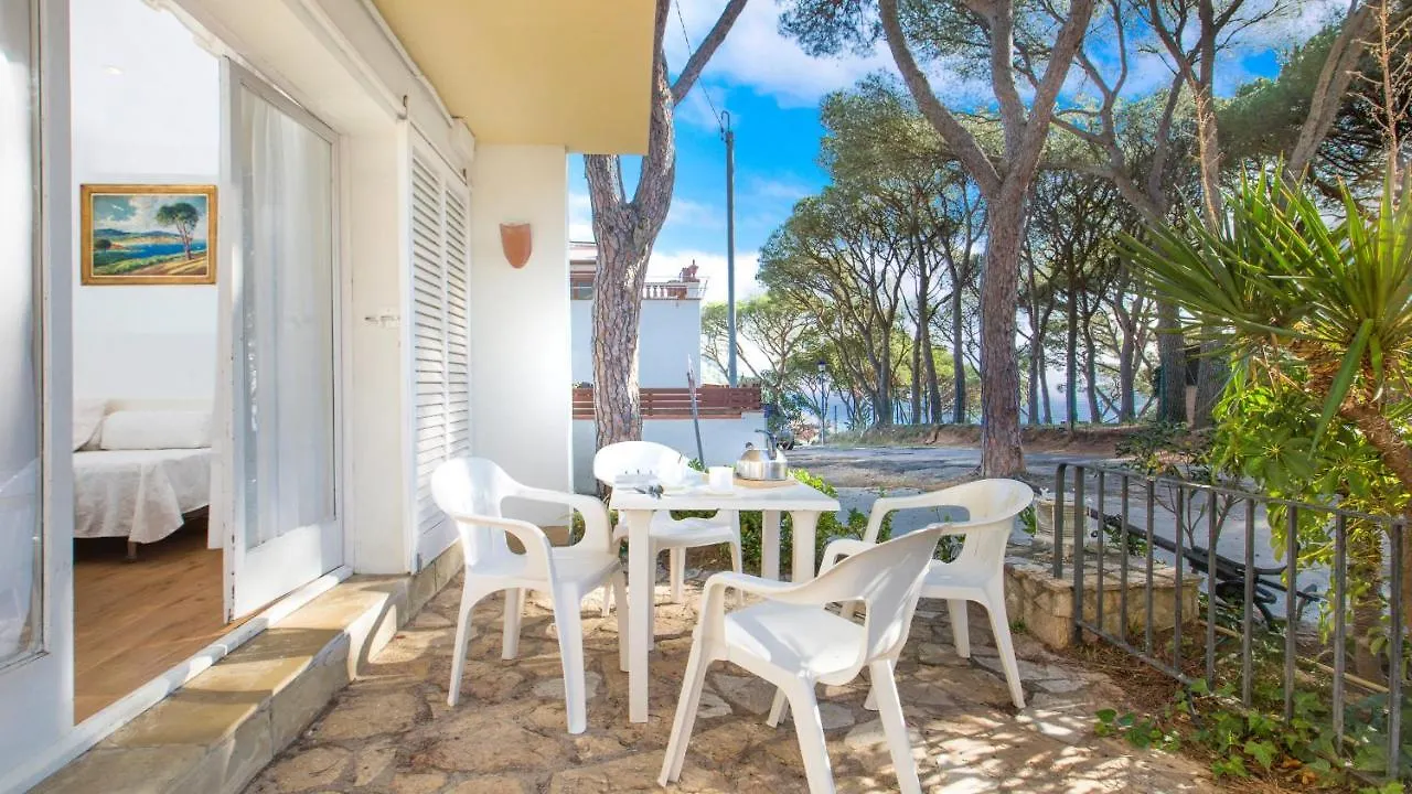 Anc 02 - Llafranc Apartment 0*,